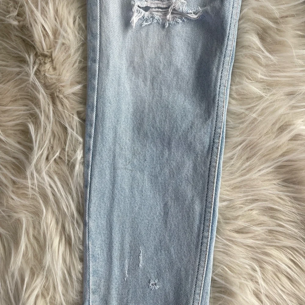 Abercrombie & Fitch Annie Distressed High Rise Girlfriend Jeans Size 25/0R